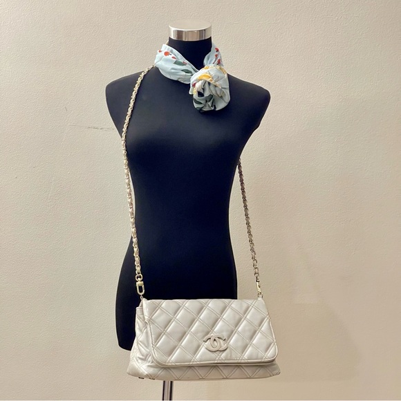 Handbags - Vintage Chanel Quilted Leather Flap Bag - Light Grey